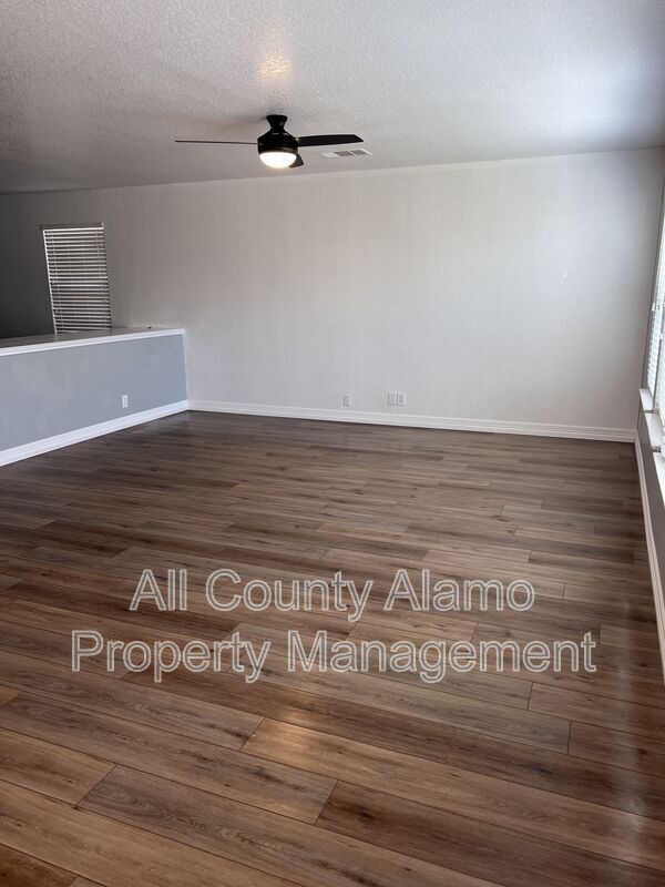 Building Photo - 7431 Cedar Farm