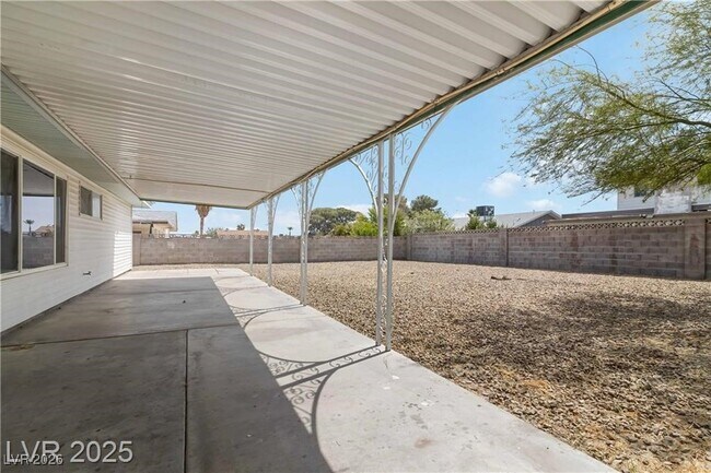 Building Photo - 7213 Lakeland Ct