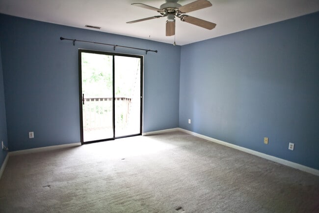 Building Photo - Modern 2BR Condo in Finley Forest | Pool, Tennis & Prime UNC Access