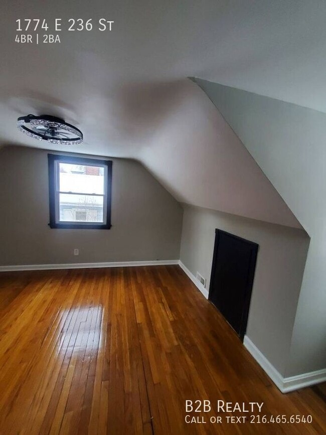 Building Photo - 1774 E 236th St