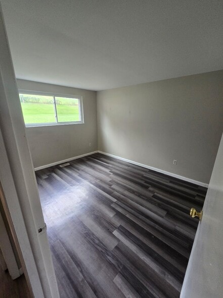 Building Photo - 6533-6545 Conway Dr
