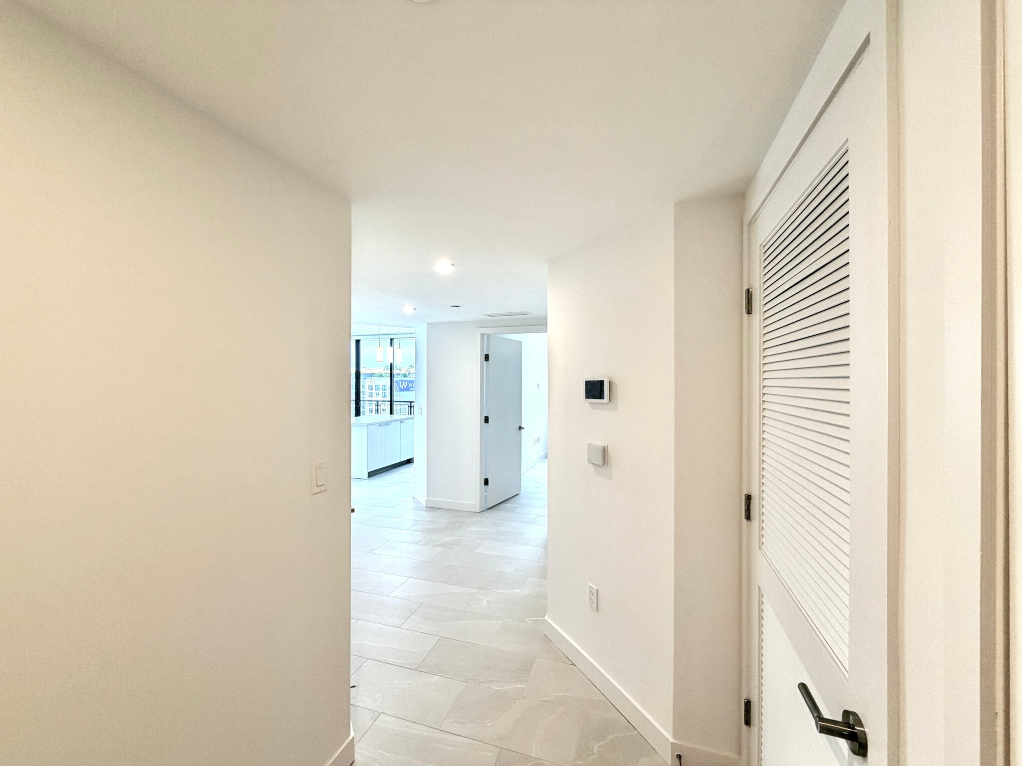 Building Photo - 1910 NW 1st Pl