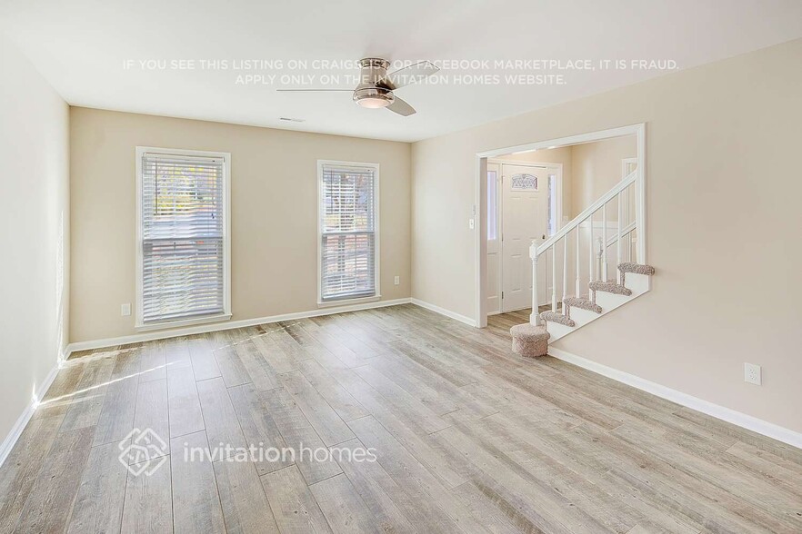 Building Photo - 9800 Fairlea Dr