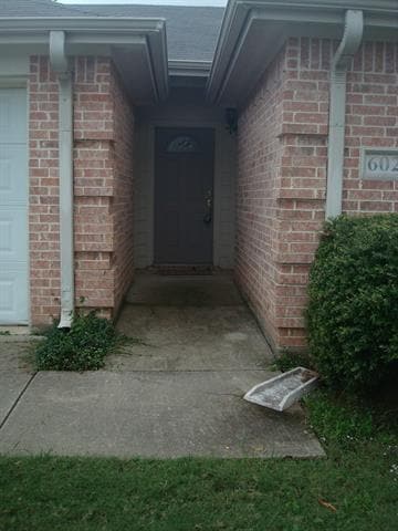 Primary Photo - 602 Bishop Dr