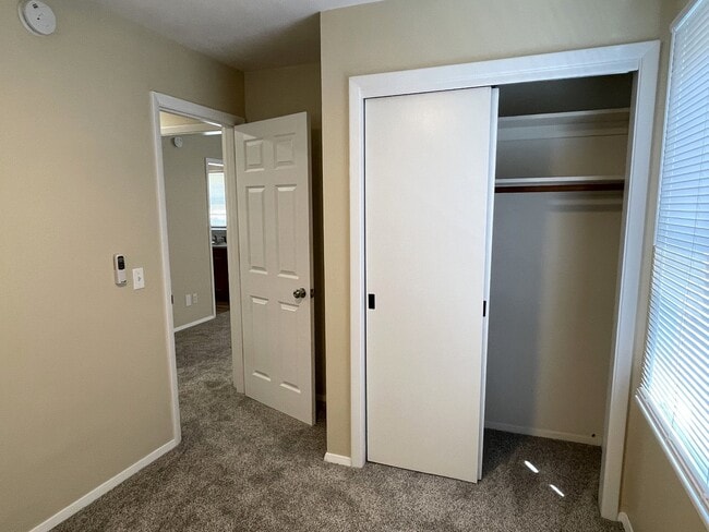 Building Photo - 501 E University Ave