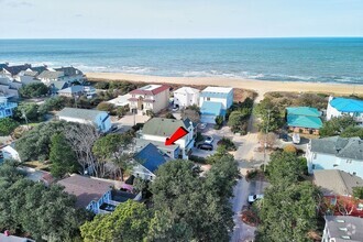 Building Photo - COASTAL LIVING AT IT'S BEST!!