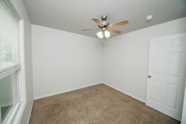 Building Photo - 397 Plymouth Rd