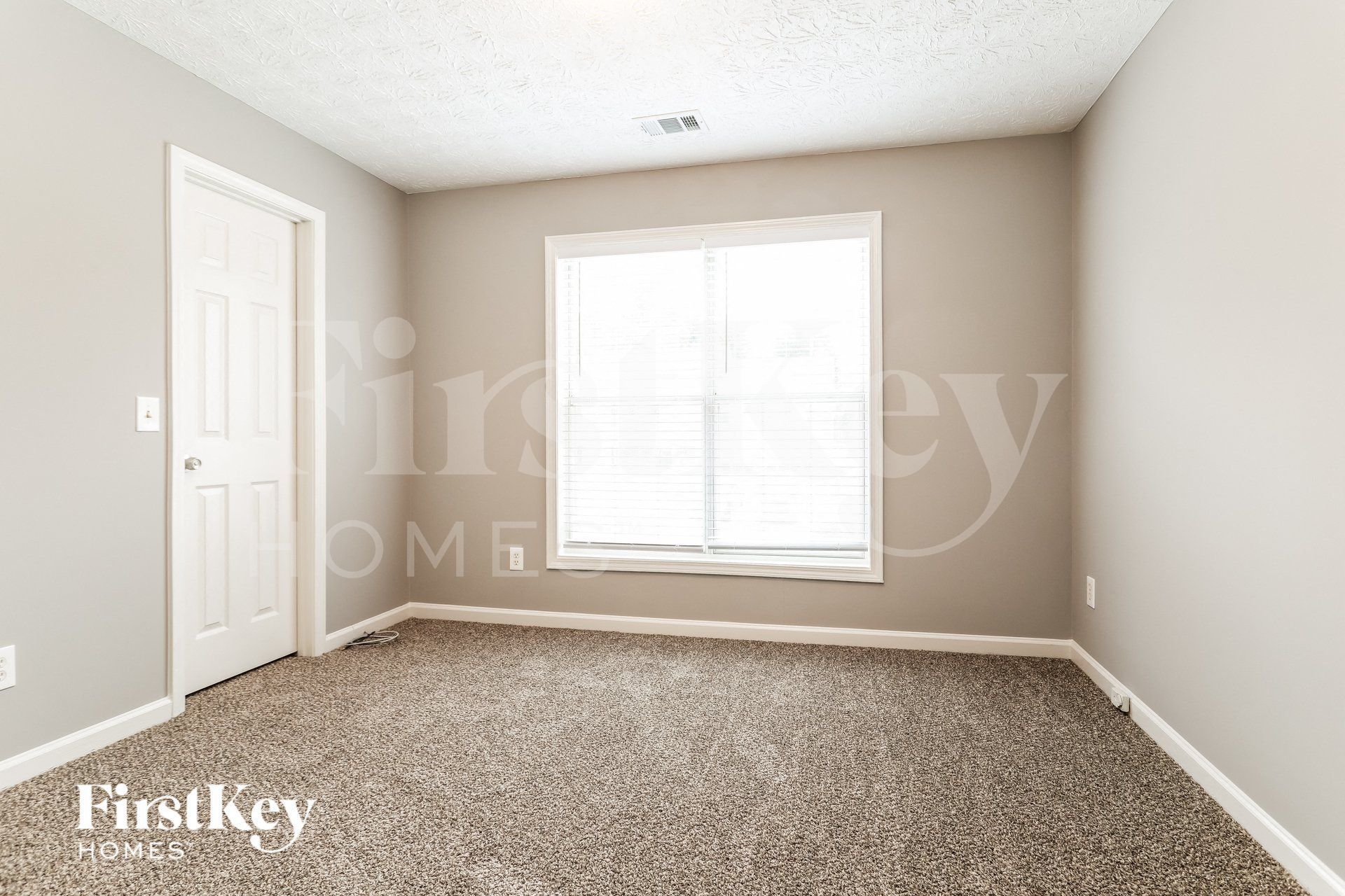 Building Photo - 3985 Fallbrook Dr NW