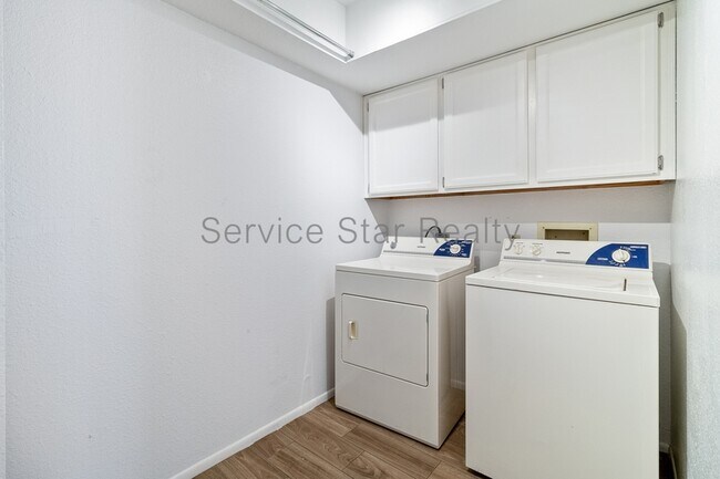 Building Photo - 3033 N 37th St