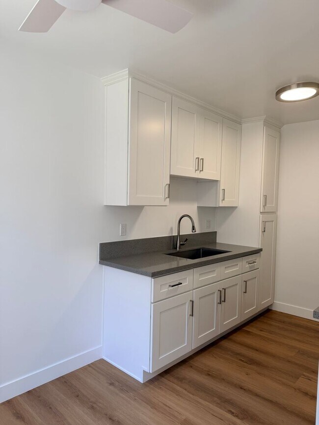 Interior Photo - 759 Freeman Ave