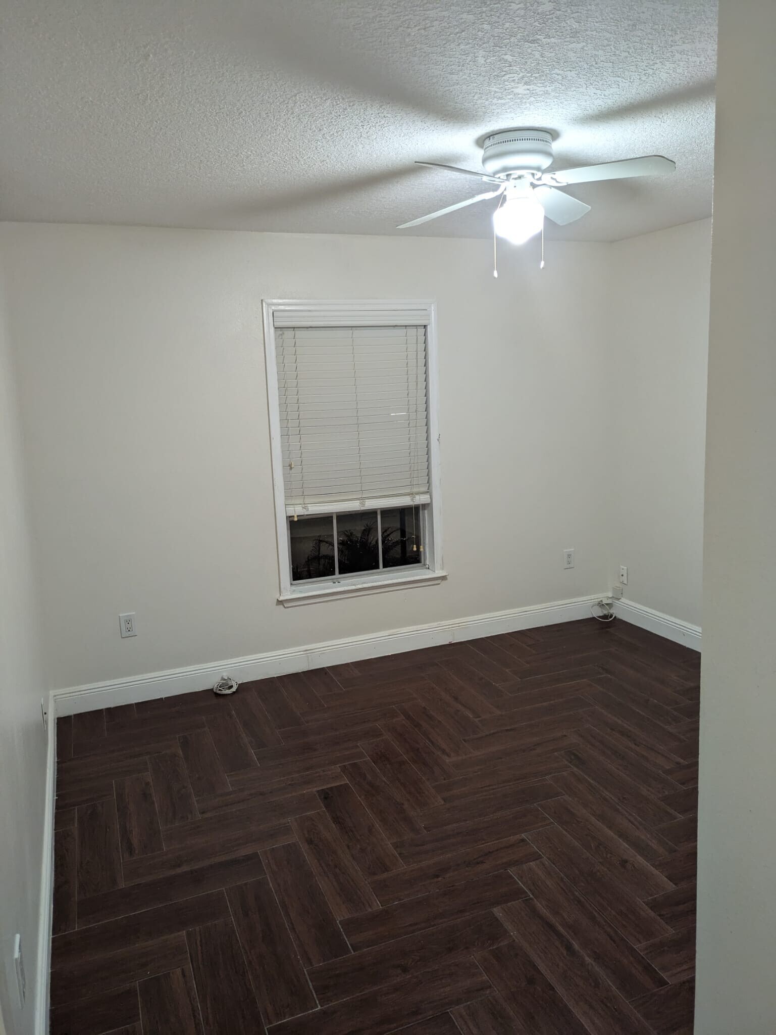 Building Photo - 8021 Sandberry Blvd