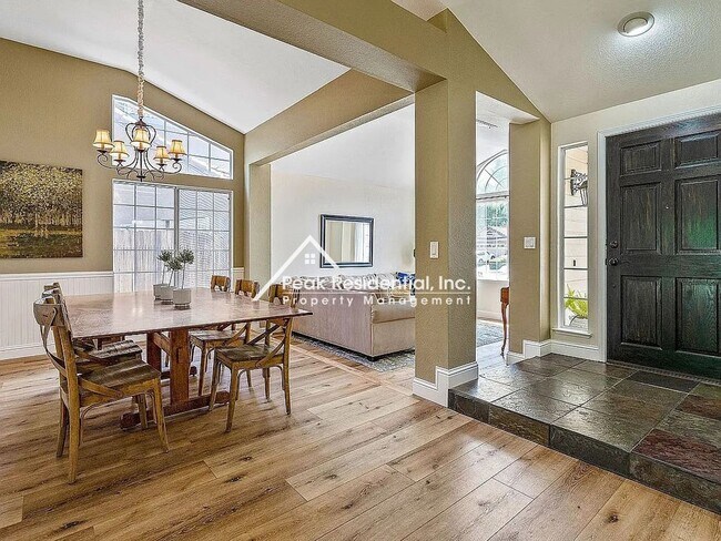 Building Photo - Updated 4bd/2ba Folsom Home with 3 Car Gar...