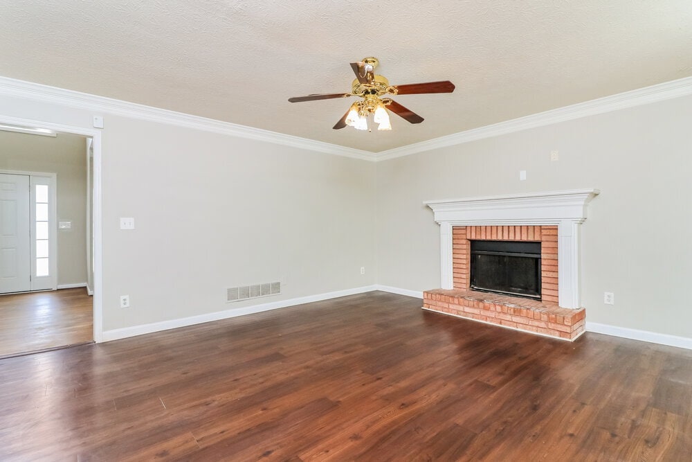 Building Photo - 2446 Letha Ln