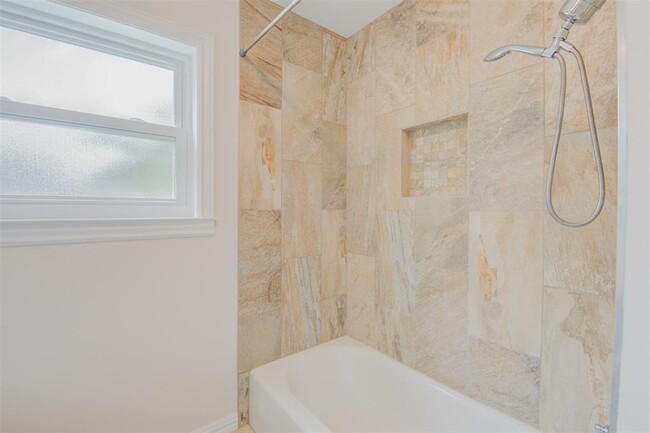Building Photo - 8807 McAvoy Dr