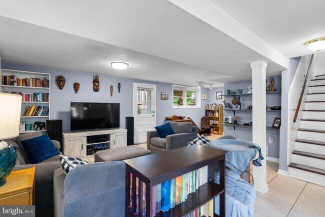 Building Photo - 3904 Lantern Dr