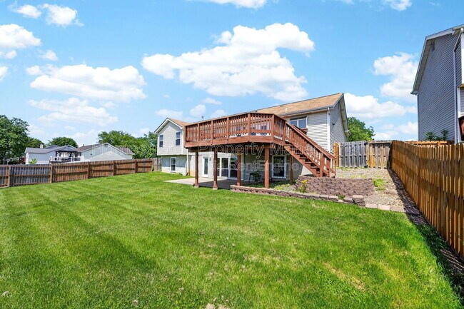 Building Photo - 166 Royallprairie Ln