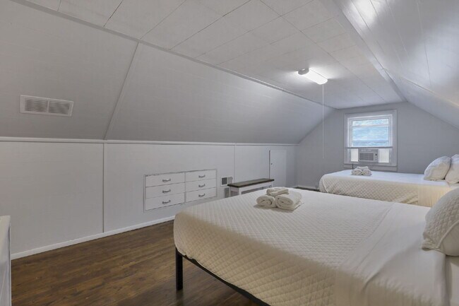 Building Photo - Beautifully Updated 3-Bedroom Home – Spacious, Modern, and Move-In Ready!