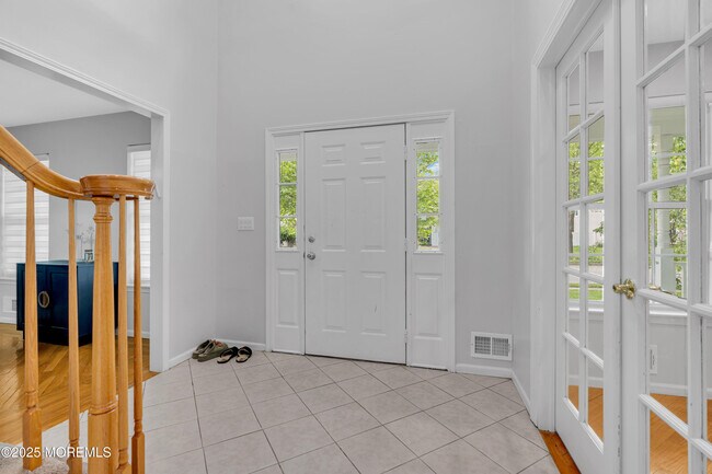 Building Photo - 210 Wingate Ct