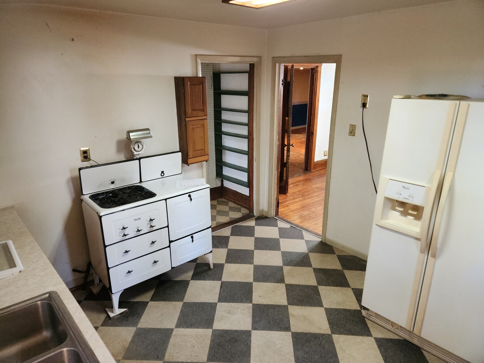 Kitchen 2 - 11 McGrath St