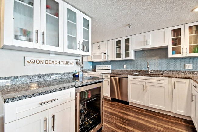 Building Photo - 15400 Gulf Blvd