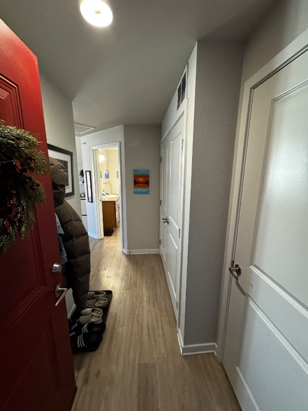 Building Photo - 2451 S Timberline Rd