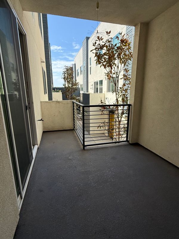 Building Photo - 820 Aloe Pl