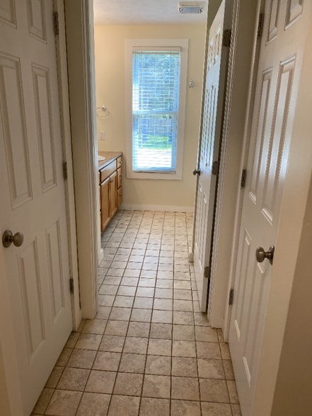 Building Photo - 3761 N Four Mile Rd