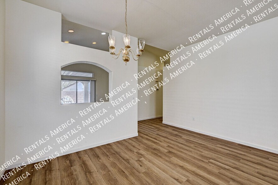 Building Photo - 3224 Bracknell St