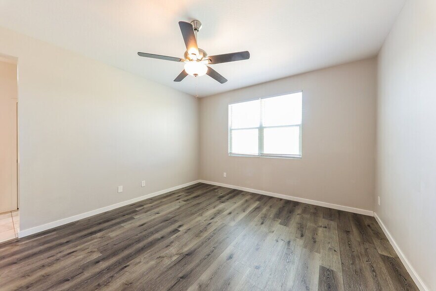 Building Photo - 23670 W Whyman Ave