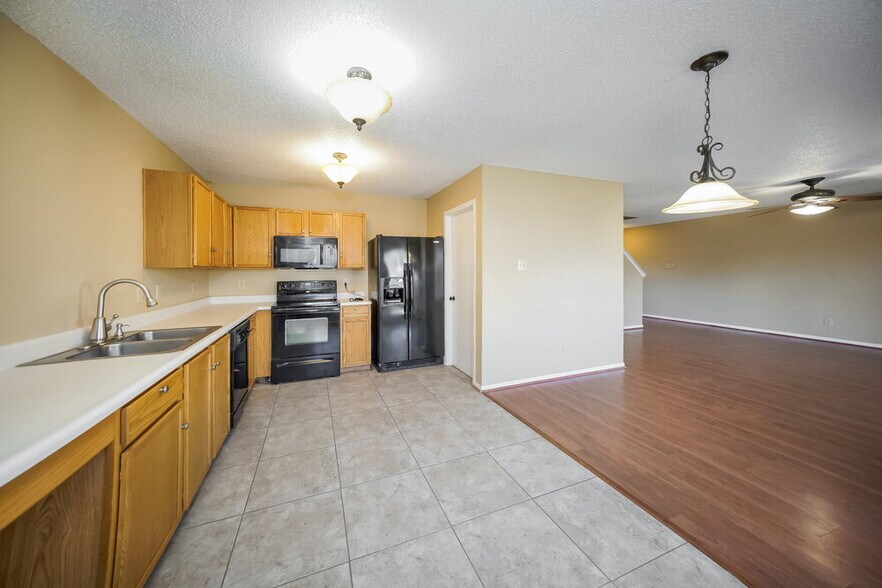 Building Photo - 13227 N Etna Green Dr