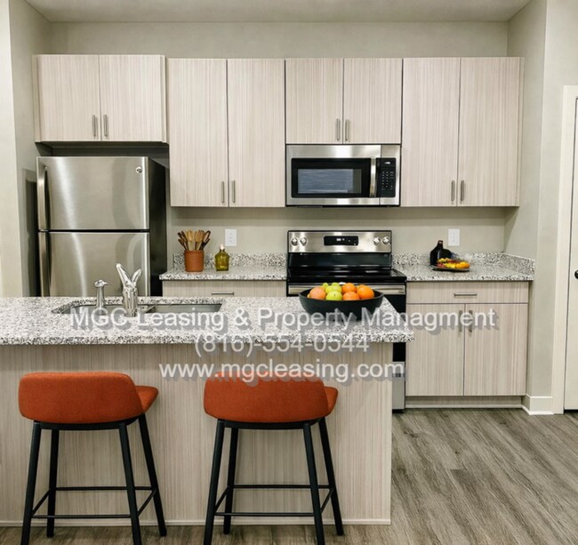 Building Photo - 1 Bedroom Luxury Apartment in the Northland of KCMO