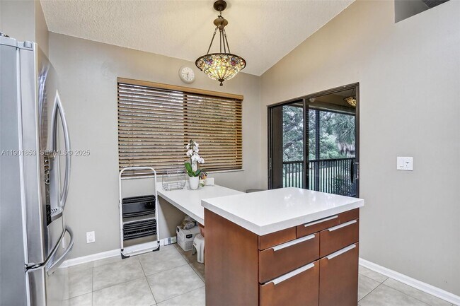 Building Photo - 1002 NW 105th Ave