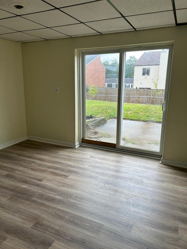 Building Photo - 3160 Camberly Dr
