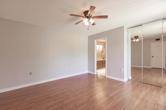 Building Photo - 7719 77th Way