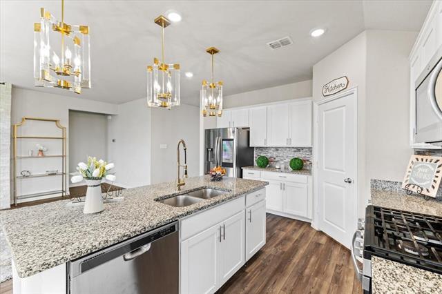 Building Photo - 2408 Buchanan Ln