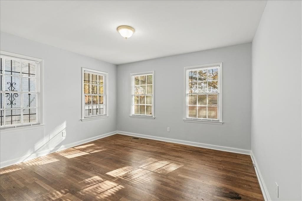 Building Photo - 449 10th St NW