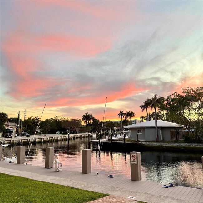 Building Photo - 1481 S Ocean Blvd