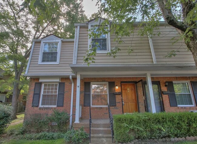Building Photo - Newly Renovated 3-Bedroom in Hickory Valley Condos, Community Pool and Pet Friendly!