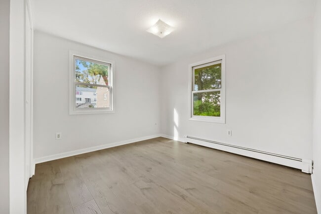 Building Photo - 114 Washington St