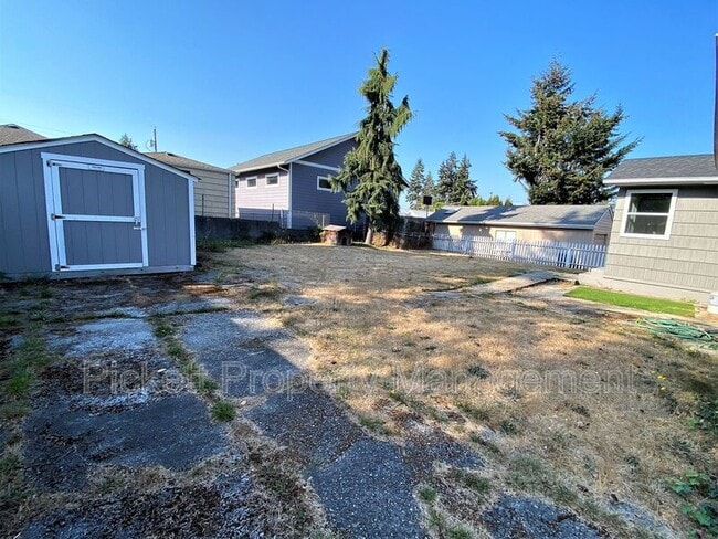 Building Photo - 631 Bertha Ave