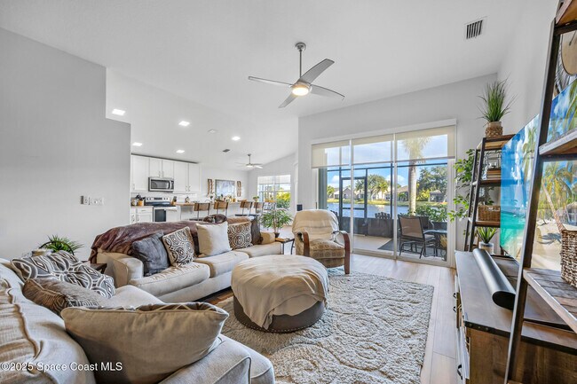 Building Photo - 1785 Ficus Point Dr