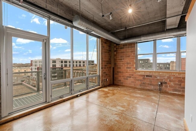 Building Photo - 901 N 3rd St