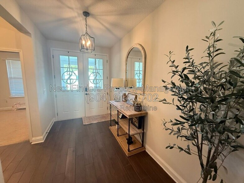 Building Photo - 300 N Shadowwood Dr