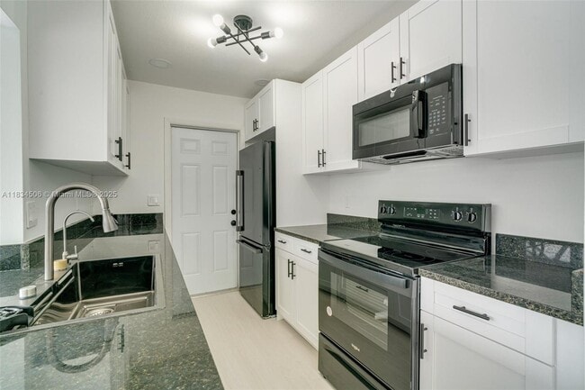 Building Photo - 957 Great Falls Terrace NW