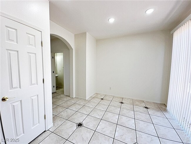 Building Photo - 5914 W Tinazzi Way