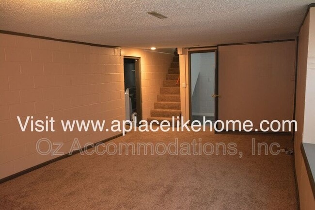 Building Photo - 4340 W 51st St