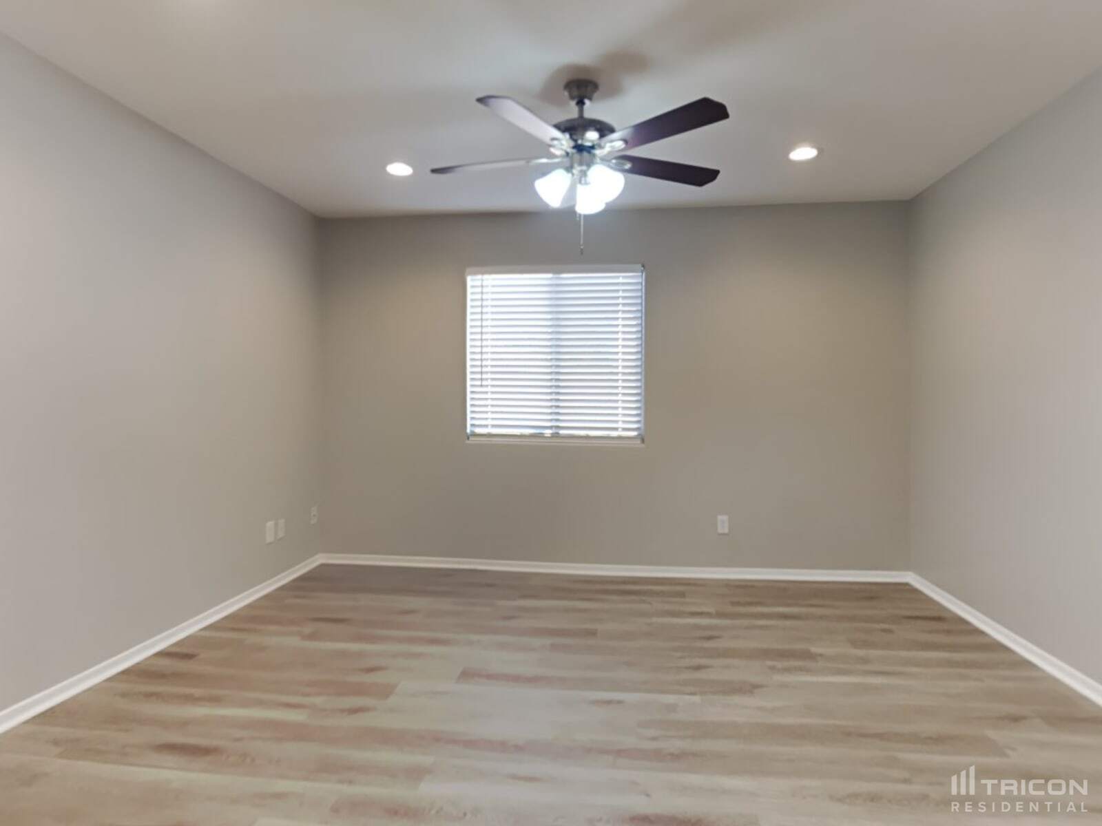 Building Photo - 14131 W Corrine Dr