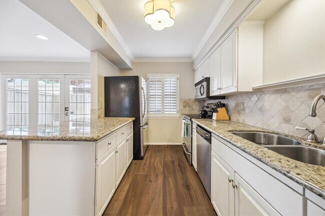 Building Photo - 6330 Briar Rose Dr