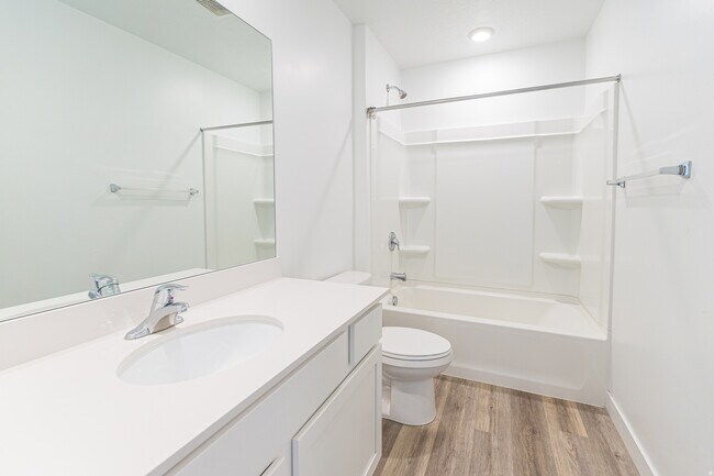 Building Photo - 3601 E 1360 S