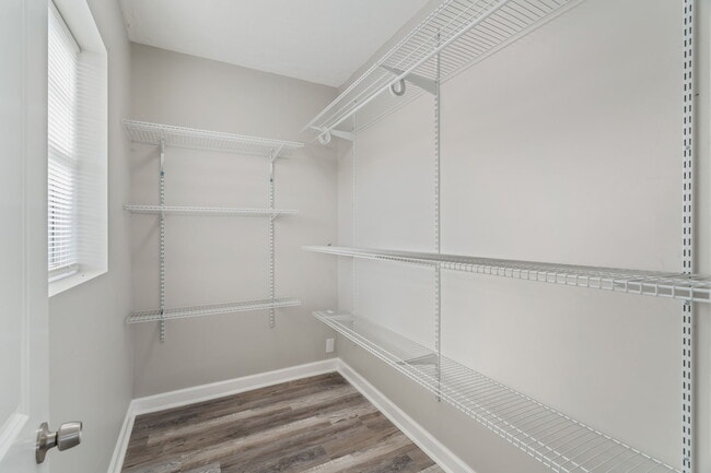 Building Photo - 2407 Webster Ct